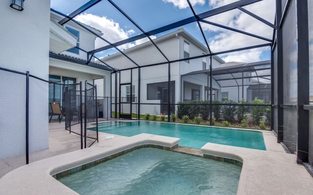 Beautiful Home W/private Pool & Spa, Near Wdw!