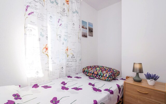 Beautiful Apartment in Vinjerac With 2 Bedrooms and Wifi