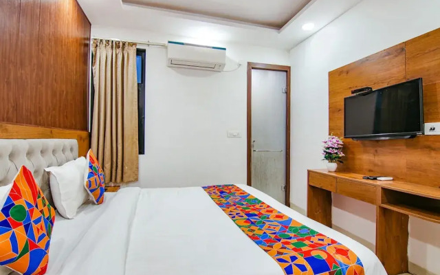 Fabhotel The Glory I