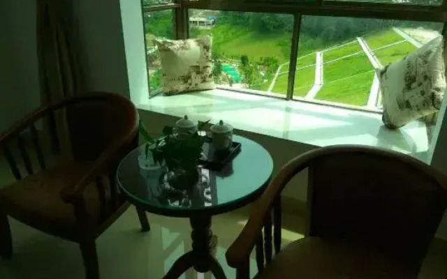 Qiongzhong Senquan Hotel