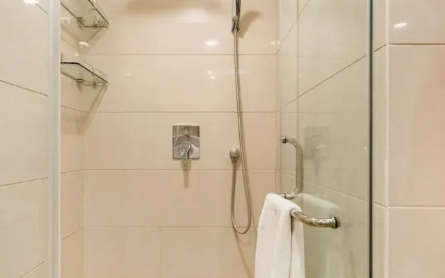 Yuehao Hotel