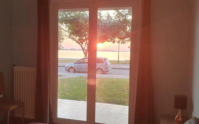 Nafpaktos Seaside Apartment