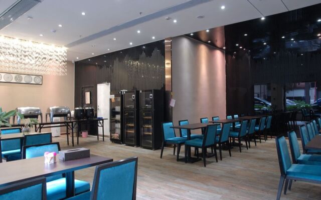 Insail Hotels (Gongbei Port Zhuhai)