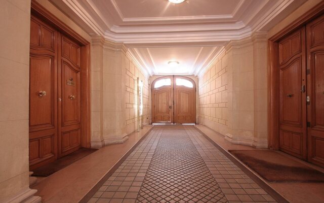 Bridgestreet Opera Serviced