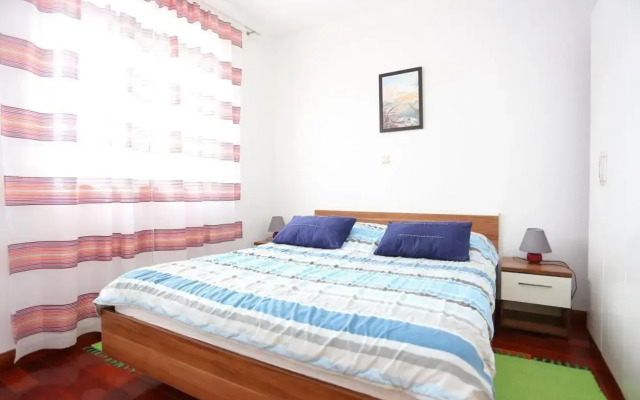 Apartments by the sea Trogir - 16211