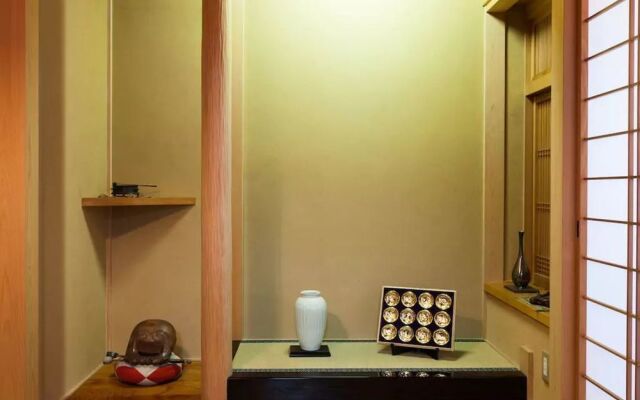 Nagomiya Kyoto Kamishichiken