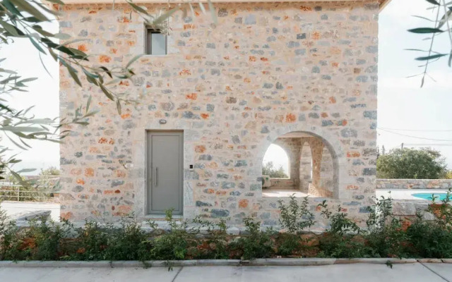 Villa Dioni Tria in Ditiki Mani