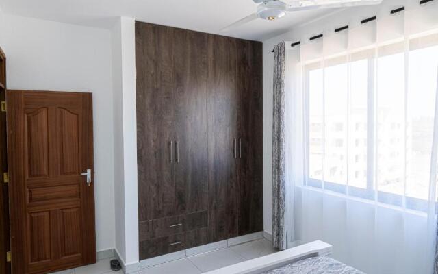 Light House- 1 BR- 43 inch Smart TV- Hot Shower