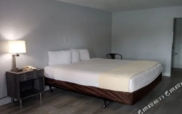Premier Inns Tolleson
