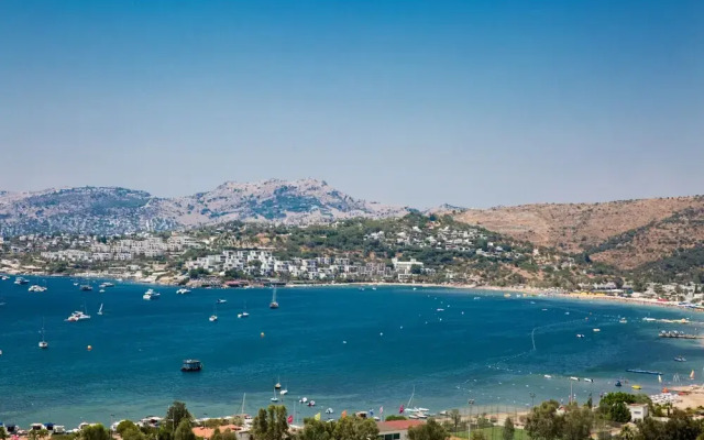 Important Group Villa BD463 4 Bedrooms