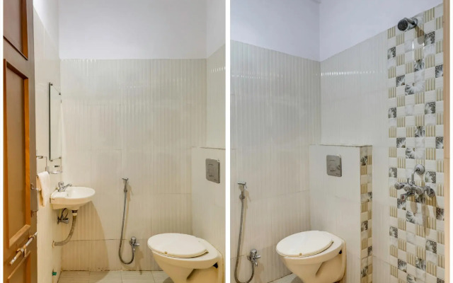 OYO 16733 Hotel Sunshine