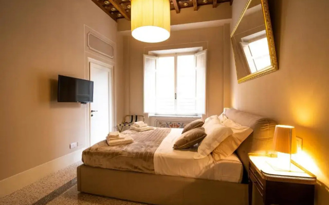 Noble Floor Luxury Apartments Gina