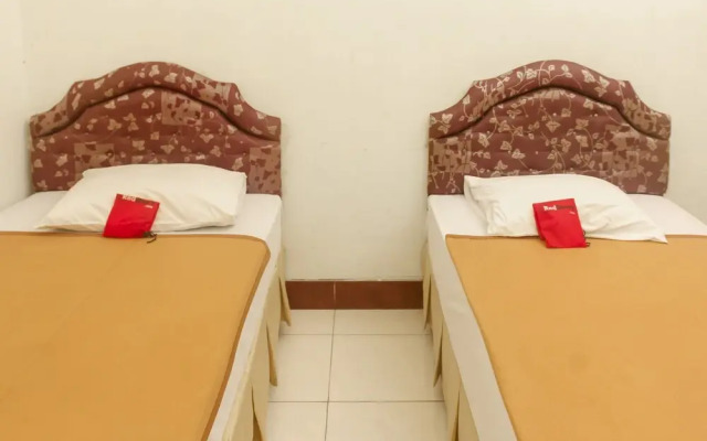 RedDoorz Plus @ Pejanggik Mataram