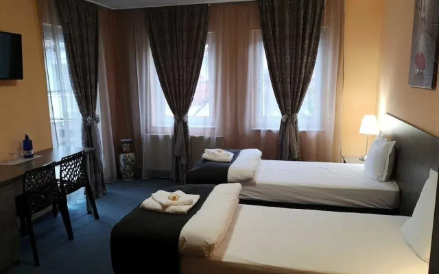 Simona Hotel Frankfurt Airport