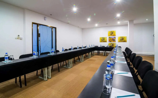 Peninsula Hotel Dar es Salaam