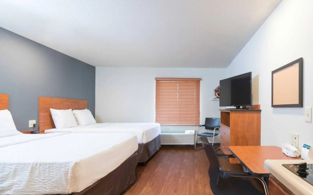 WoodSpring Suites Lafayette