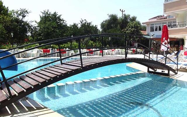 Life Garden Hotel (Ex Antik Boutique Hotel)