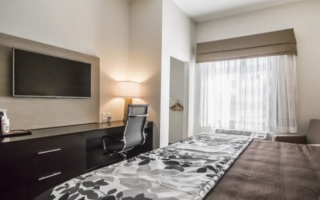 Sleep Inn & Suites