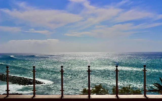 Club Villa Mar- First line modern spacious studio