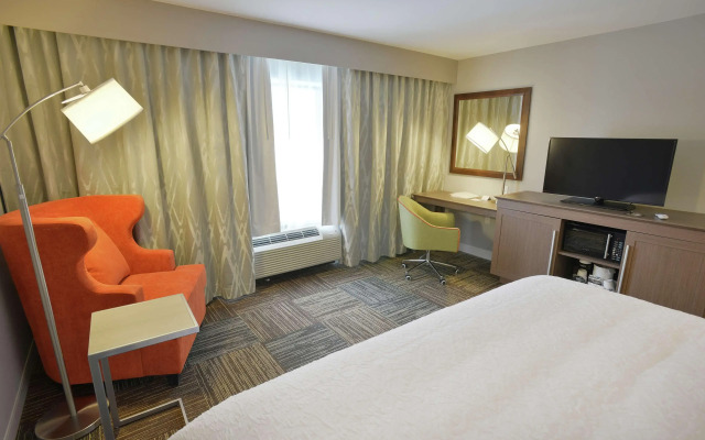 Hampton Inn & Suites Cincinnati / Kenwood