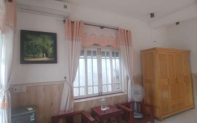 Huong Homestay