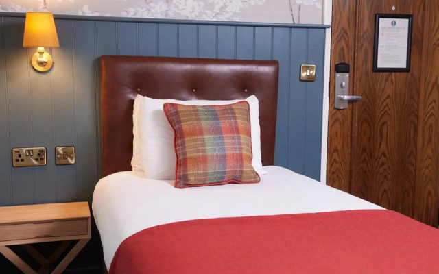 Castle Hotel by Chef & Brewer Collection