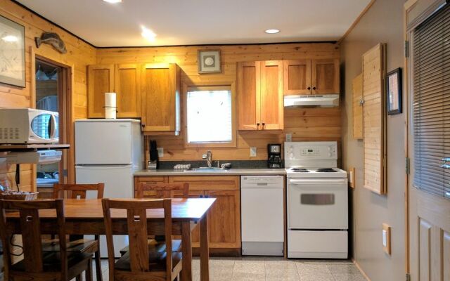 Wild Pacific Waterfront Cabins