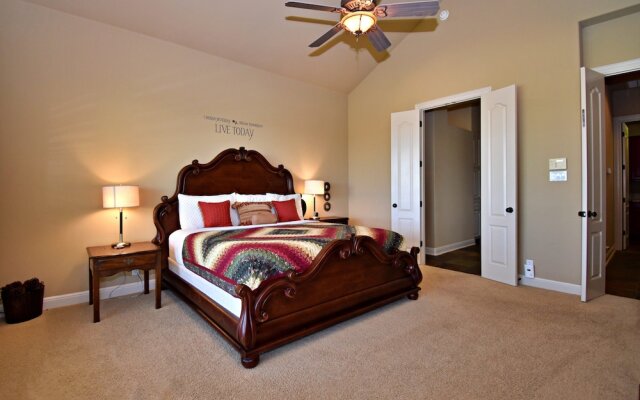 Pet-friendly Oasis in Gated Community!