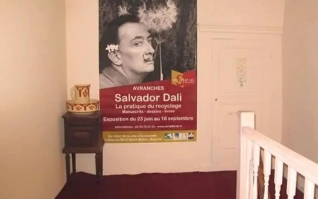 The Hostel Its a bed in the Baie