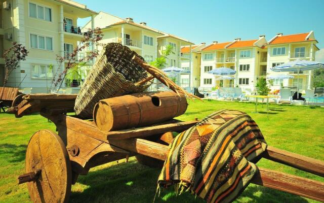 Club Onat Garden