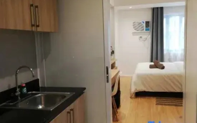 Modern Studio Condo - Shore near MOA 403
