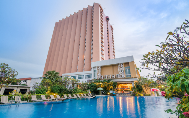 Golden Beach Cha-Am Hotel