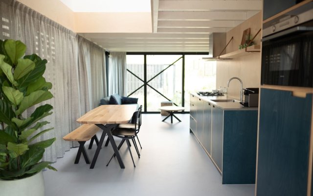 Modern Lodge With Two Bathrooms, 100M From The Sea