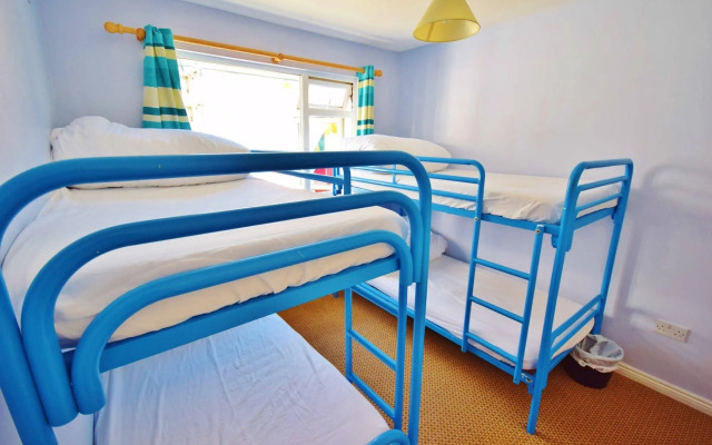 Ocean Bar and Hostel