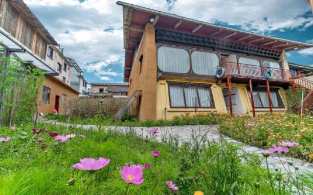 Shangri-La Fanshe Inn (Dukezong Ancient City Branch)