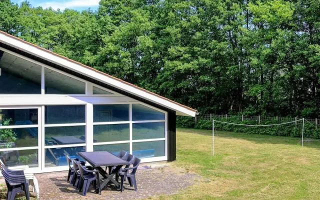 10 Person Holiday Home in Hadsund-by Traum