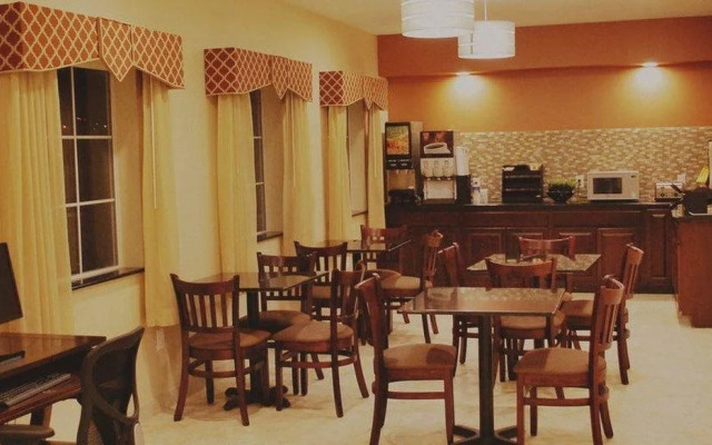 Westwood Inn Extended Stay by OYO Gonzales TX