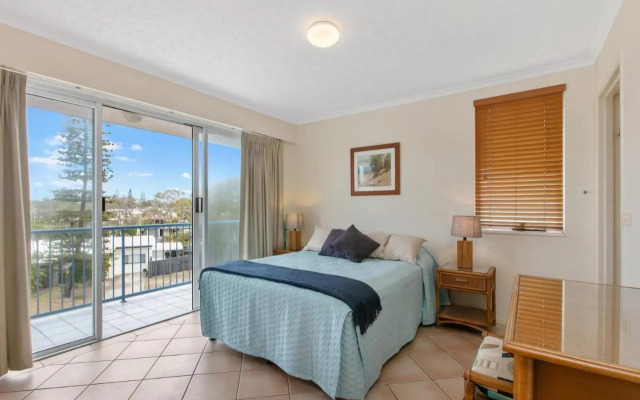 The Outlook U8/9 Hume Parade