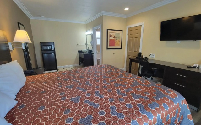 Marinwood Inn & Suites