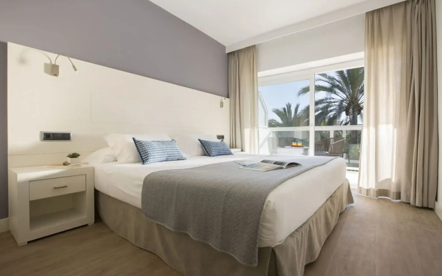 Las Gaviotas Suites Hotel