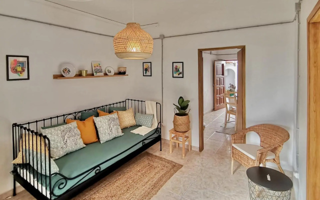 Algarve house, sun, terrace, views and barbecue