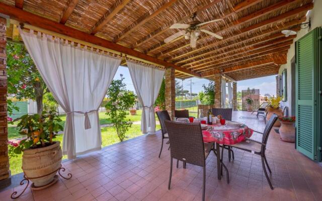 Villa Clara few km From the sea