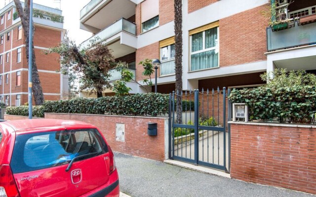 Very Spacious 3 Beds Flat in a Great Area