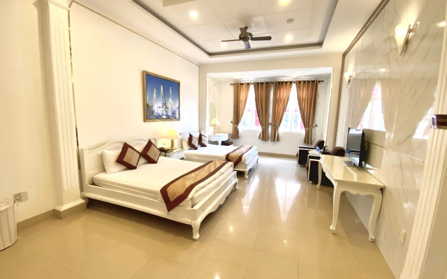 Tulip Hotel
