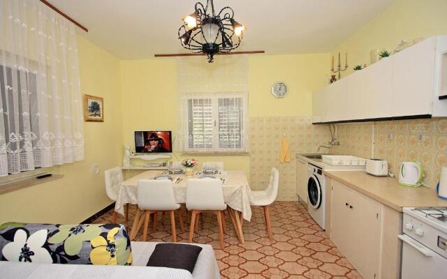 2 Bedrooms Apartment Margarita 4+2