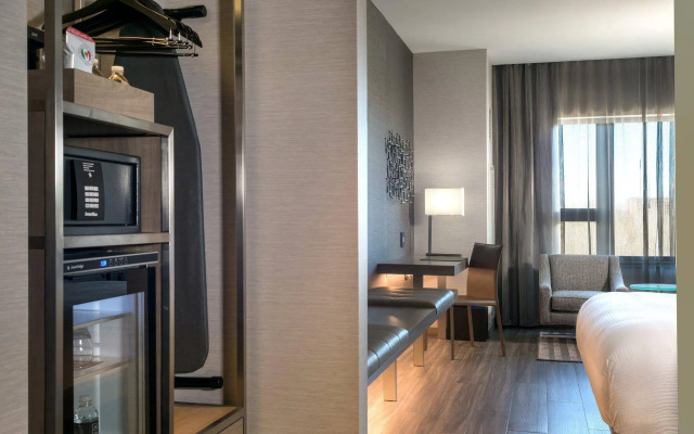 AC Hotel by Marriott Boston North