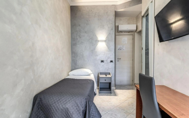 Hotel Family House