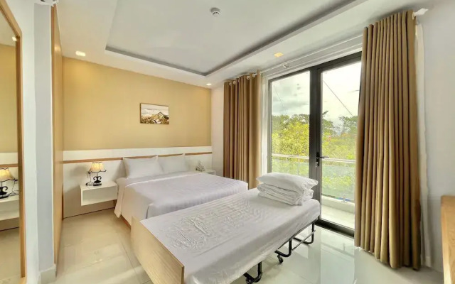 Maya Hotel