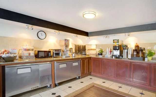 Super 8 by Wyndham Orlando International Drive