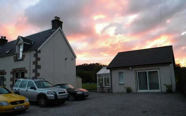 Rooms at Elmbank near Loch Ness